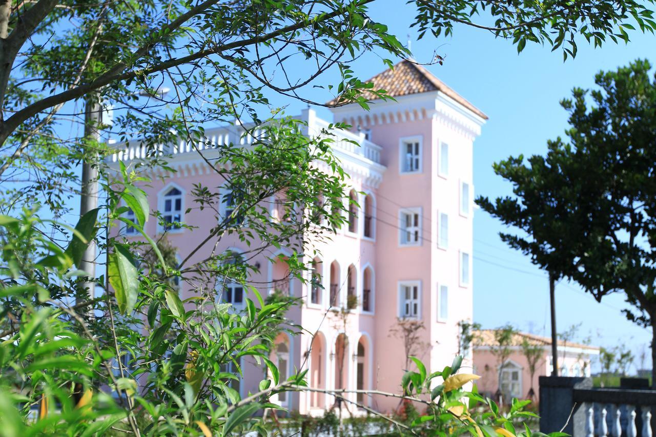Sigma Castle Apartment Yilan Exterior photo