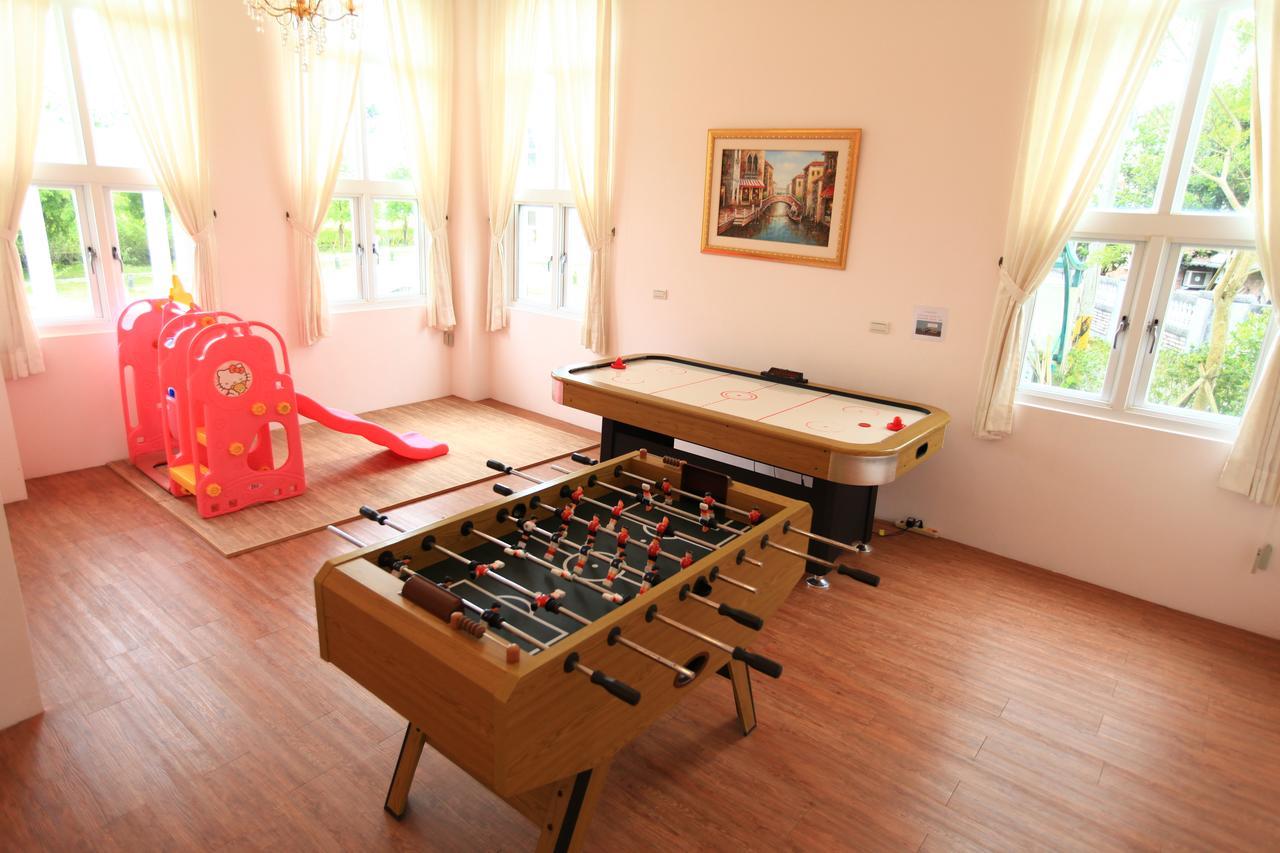 Sigma Castle Apartment Yilan Exterior photo
