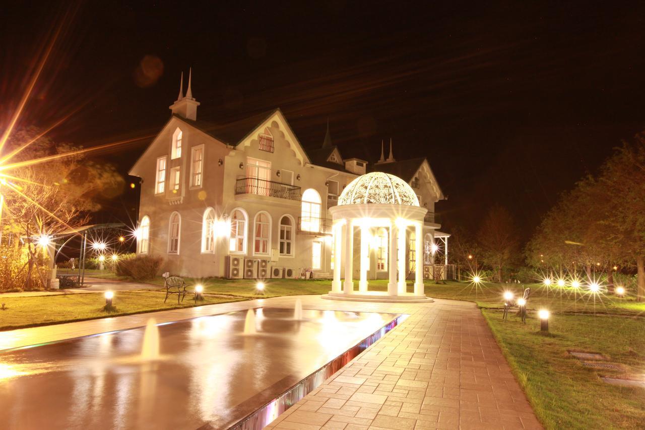 Sigma Castle Apartment Yilan Exterior photo