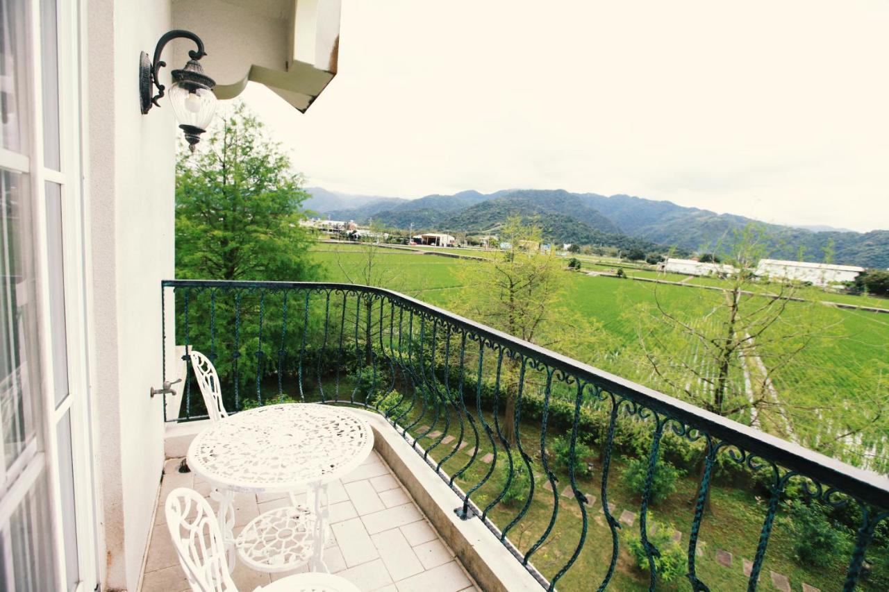 Sigma Castle Apartment Yilan Exterior photo